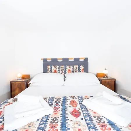 Stunning Campo De Fiori Apartment With Terrace Rome Exterior photo