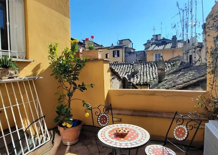 Stunning Campo De Fiori Apartment With Terrace